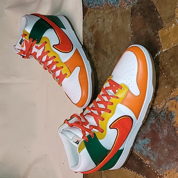 Nike Dunk Hi Retro University. Men's size 13. W/ original box. - Picture 2 of 16